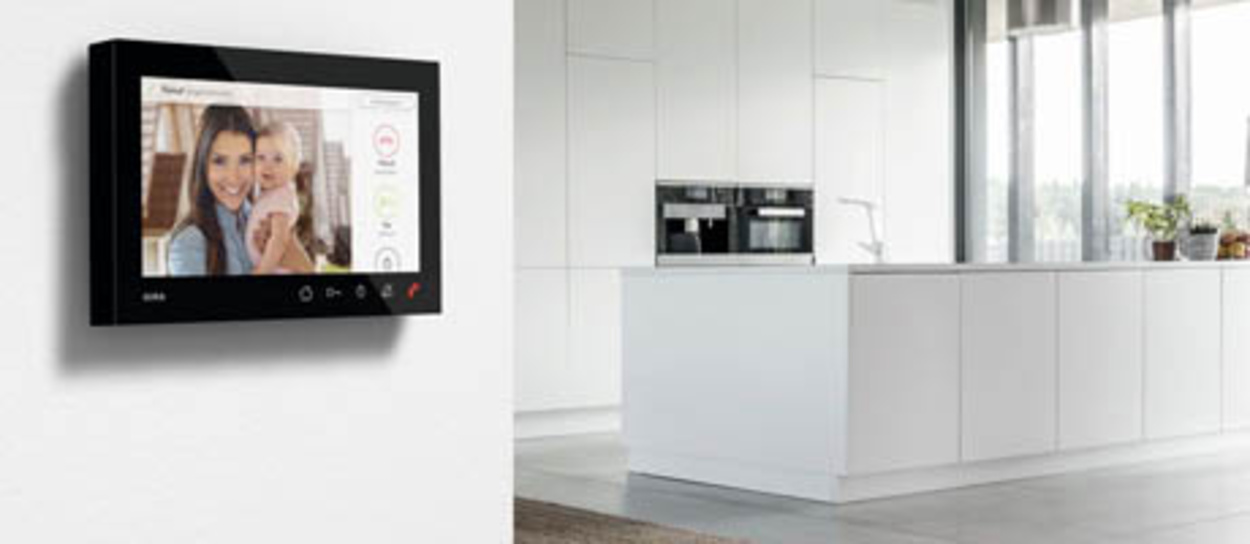 Gira Wohnungsstation bei Weber & Weber GmbH in Schönburg