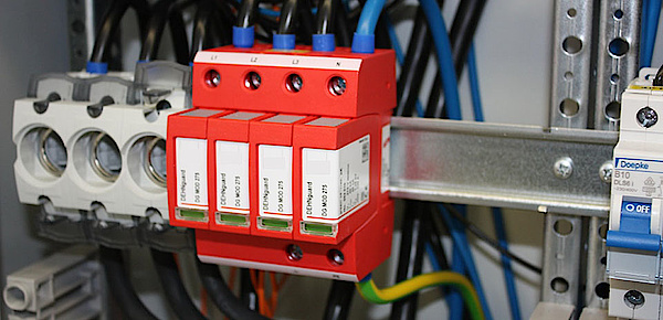 Über­spannungs­schutz bei Weber & Weber GmbH in Schönburg