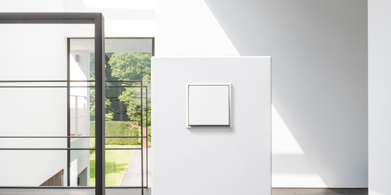 JUNG Schalterprogramme bei Weber & Weber GmbH in Schönburg