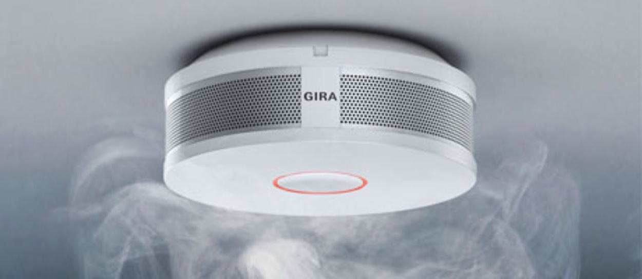 Gira Rauchwarnmelder bei Weber & Weber GmbH in Schönburg