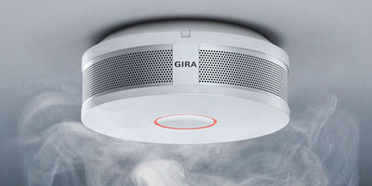 Gira Rauchwarnmelder bei Weber & Weber GmbH in Schönburg