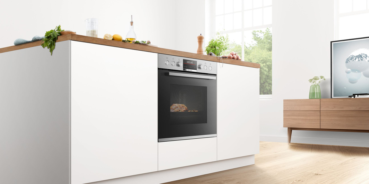 Backöfen und Herdsets bei Weber & Weber GmbH in Schönburg